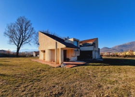 Via San Leucio, 86170, 4 Camere da letto Camere da letto, 7 Rooms Rooms,Villa Unifamiliare,In Vendita,Via San Leucio,1350