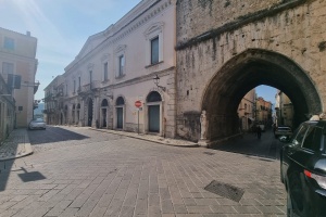 Zona Cattedrale - Indipendente cielo-terra ideale struttura ricettiva 
