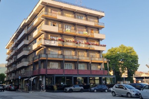Corso Garibaldi-197 mq panoramico e  divisibile in 2 unità