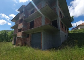 10 Rooms Rooms,Soluzione Indipendente,In Vendita,1445