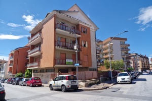 Via Molise - 140 mq con garage, cantina e mansardina