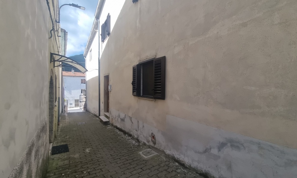4 Rooms Rooms,Soluzione Indipendente,In Vendita,1450