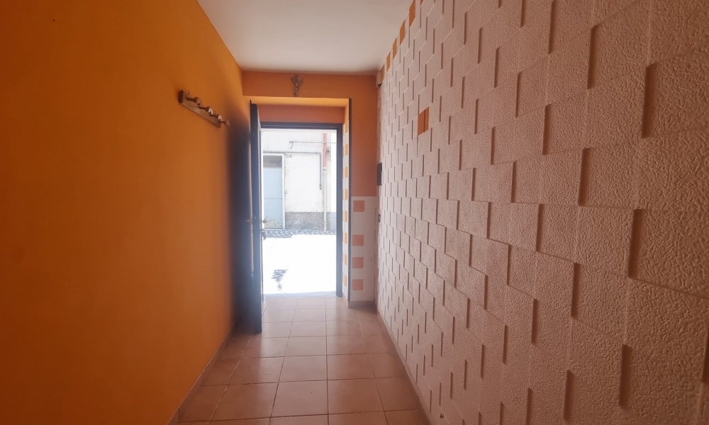 4 Rooms Rooms,Soluzione Indipendente,In Vendita,1450