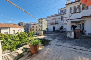 Rampa Occidentale  - Appartamento unico livello di 120 mq con terrazzo