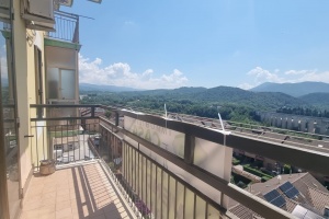 Appartamento molto luminoso in zona ben servita