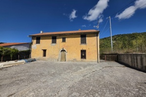 Casale rurale in vendita-zona Centro Messegue-Isernia