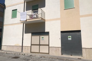 GARAGE AL PIANO STRADA 