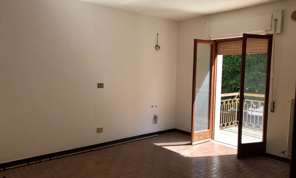 6 Rooms Rooms,Soluzione Indipendente,In Vendita,1463