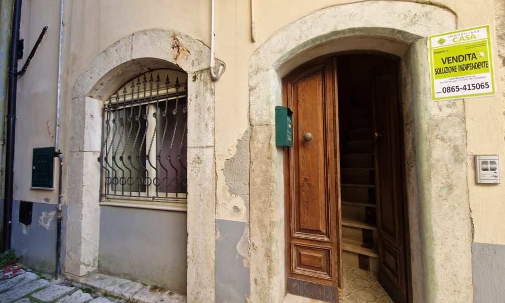 3 Rooms Rooms,Soluzione Indipendente,In Vendita,1470