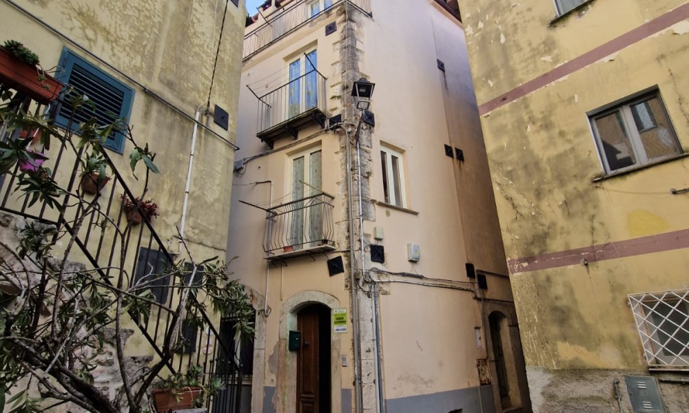 3 Rooms Rooms,Soluzione Indipendente,In Vendita,1470