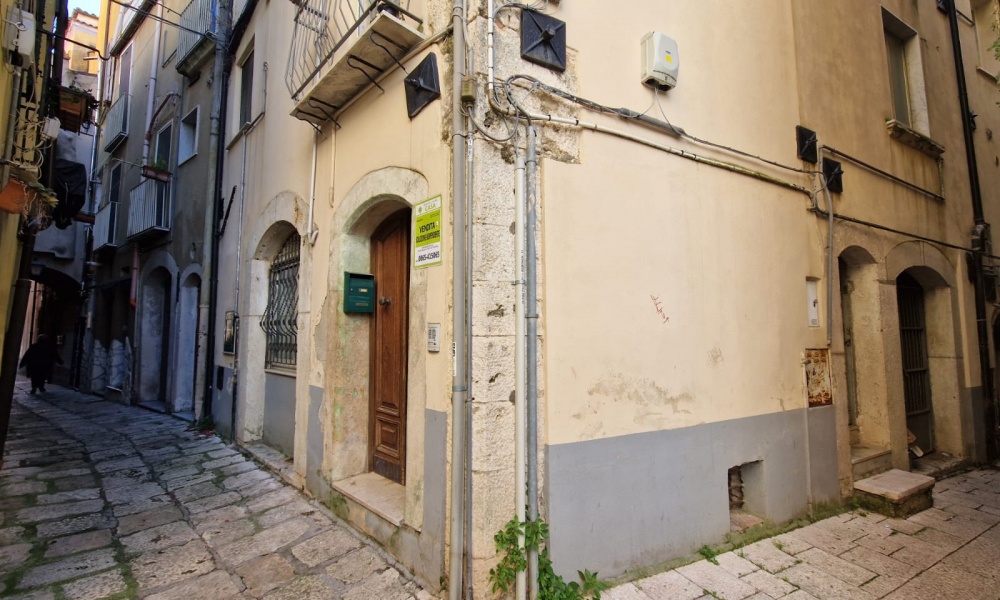 3 Rooms Rooms,Soluzione Indipendente,In Vendita,1470