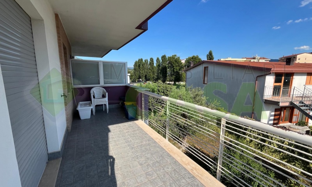 Viale tre marzo 1970, 86170, 3 Rooms Rooms,Appartamento,In Vendita,Viale tre marzo 1970,1473