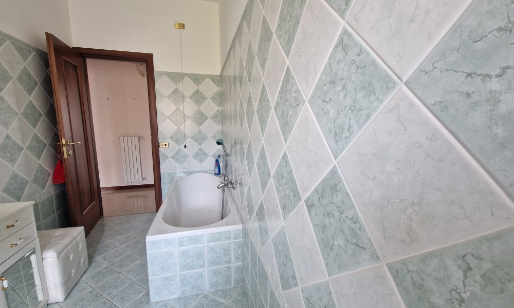 12 Via Senerchia, 86170, 3 Camere da letto Camere da letto, 4 Rooms Rooms,Appartamento,In Vendita,Via Senerchia,3,1496