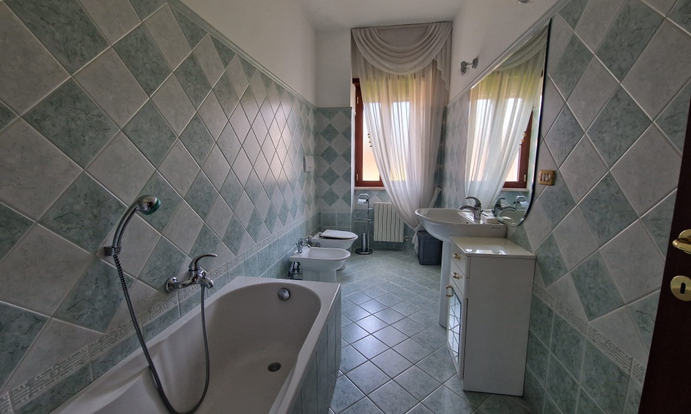 12 Via Senerchia, 86170, 3 Camere da letto Camere da letto, 4 Rooms Rooms,Appartamento,In Vendita,Via Senerchia,3,1496